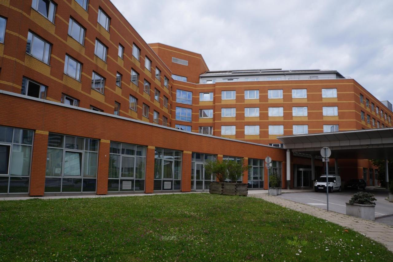Carathotel Park * Viena